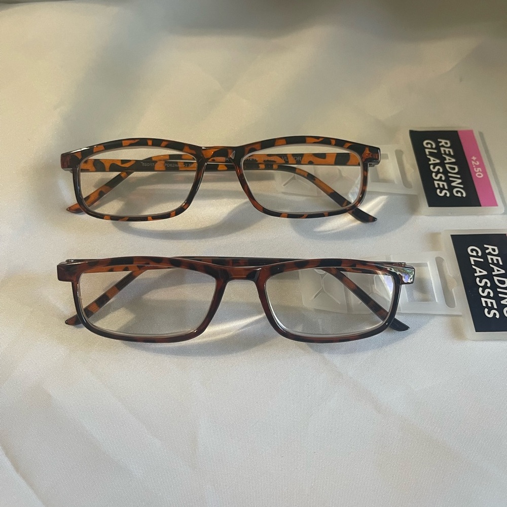 New FGX reading glasses, new bundle of 2. +2.50 strengths.